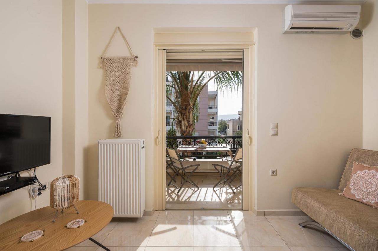 ハニアLuxury Coastal Retreat, Mountain View Balcony With Palm Trees & Parkingアパートメント エクステリア 写真