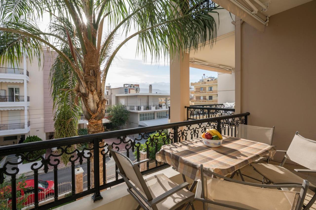 ハニアLuxury Coastal Retreat, Mountain View Balcony With Palm Trees & Parkingアパートメント エクステリア 写真